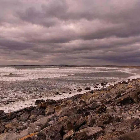 Cosy Family In Strandhill *