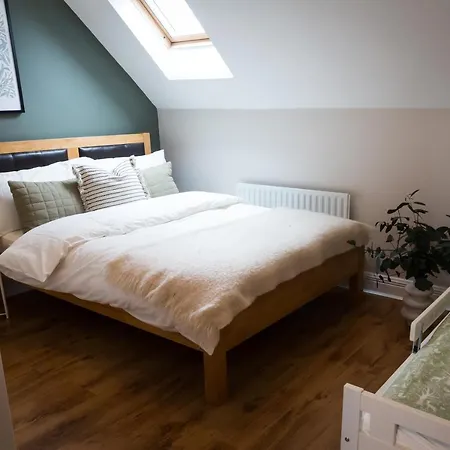 Cosy Family In Strandhill * Sligo