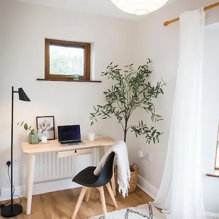 Cosy Family In Strandhill Villa