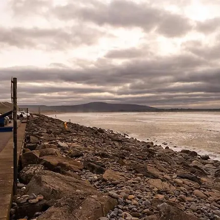 Cosy Family In Strandhill * Sligo