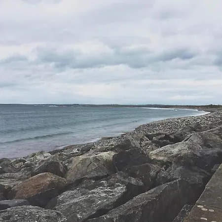 Cosy Family In Strandhill * Sligo