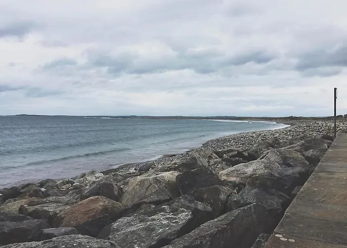 Cosy Family In Strandhill * Sligo